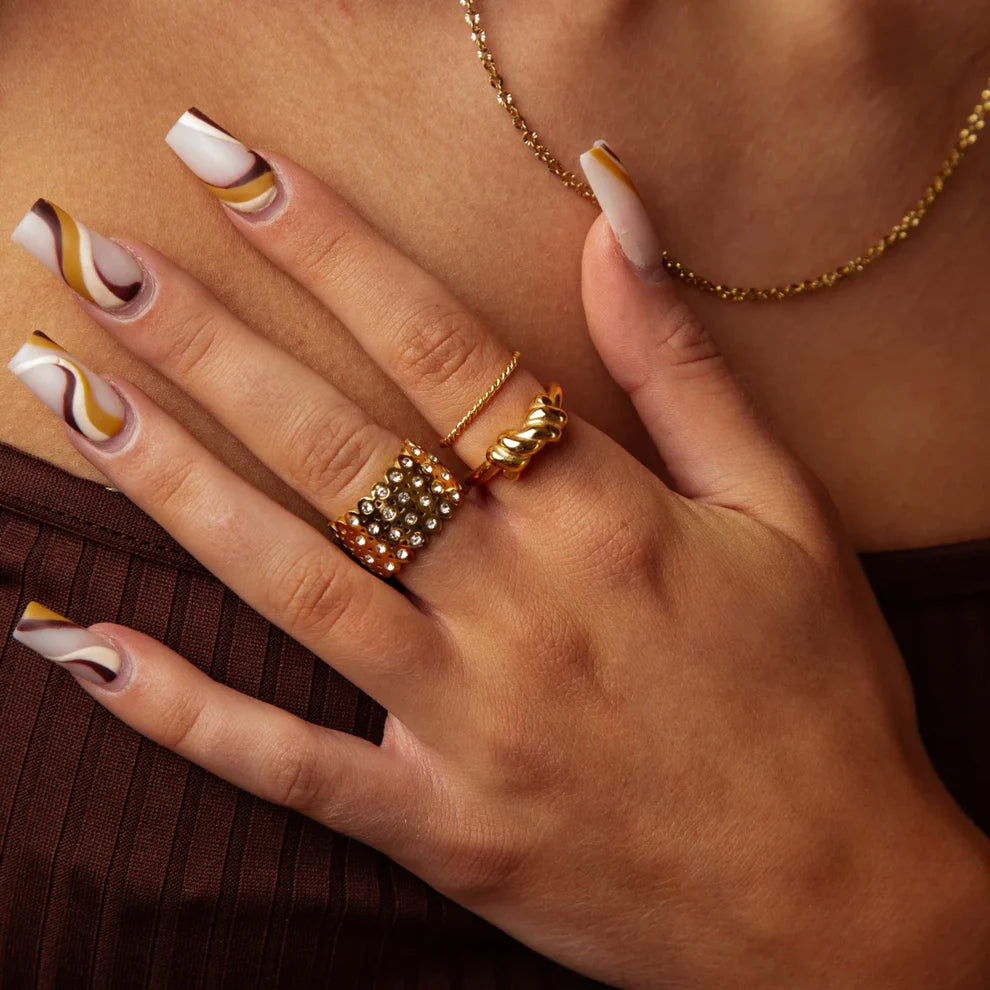 Anel Fino em Espiral Banhado a Ouro 18k