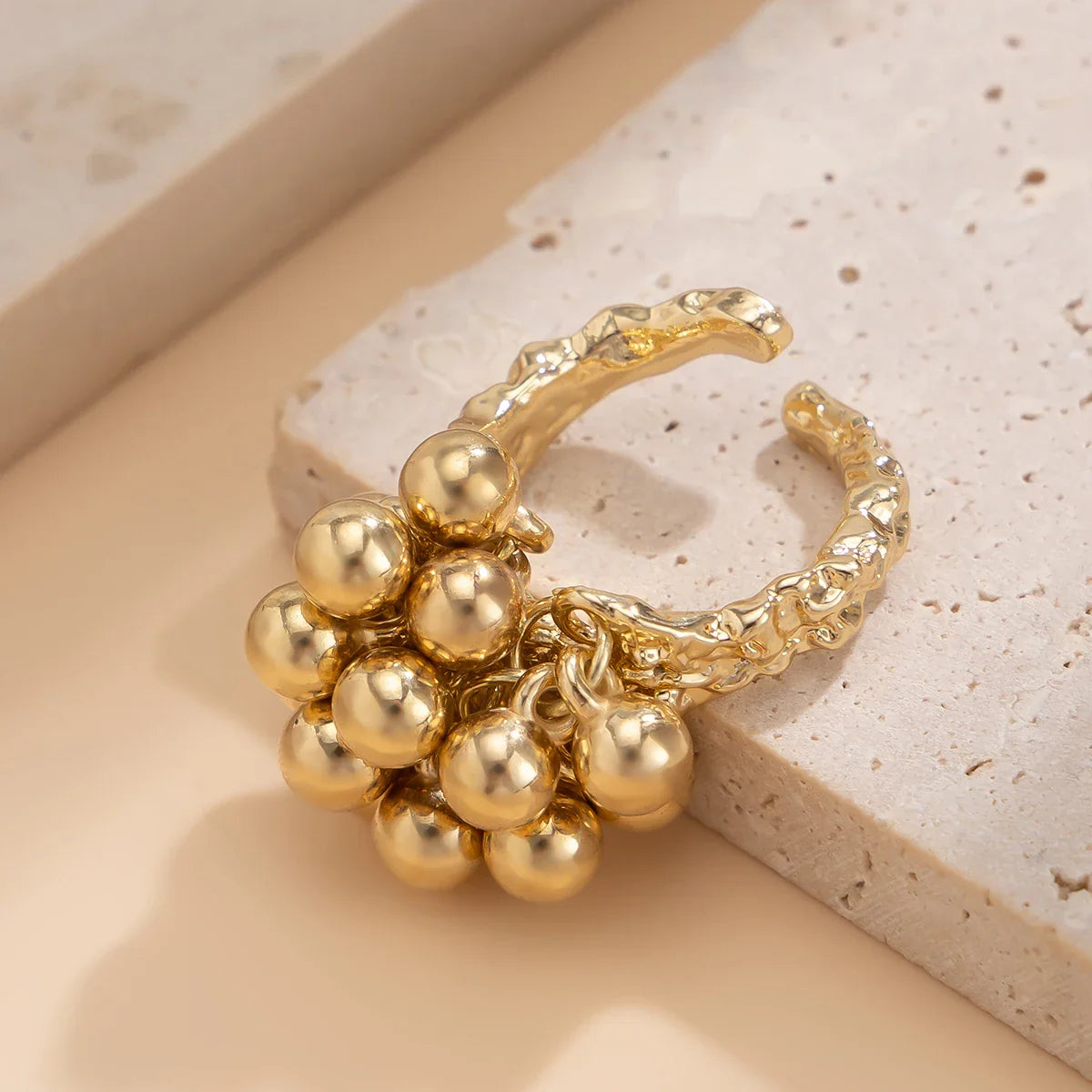 Anel Ajustável Dourado com Bolas